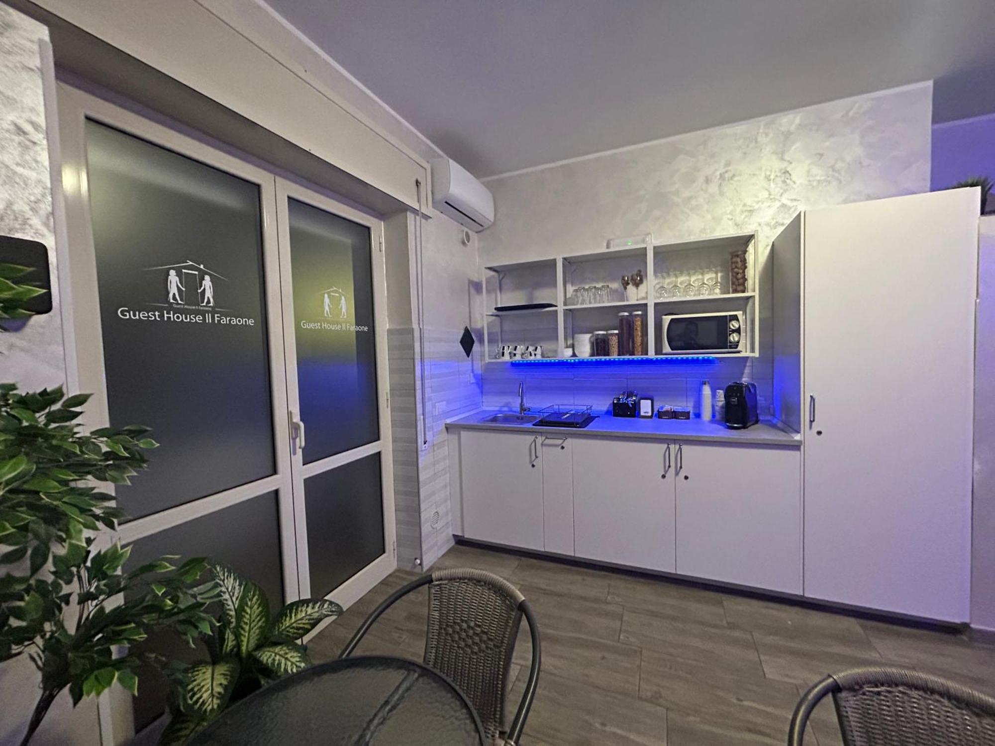 פיומיצ'ינו Guest House Il Faraone מראה חיצוני תמונה