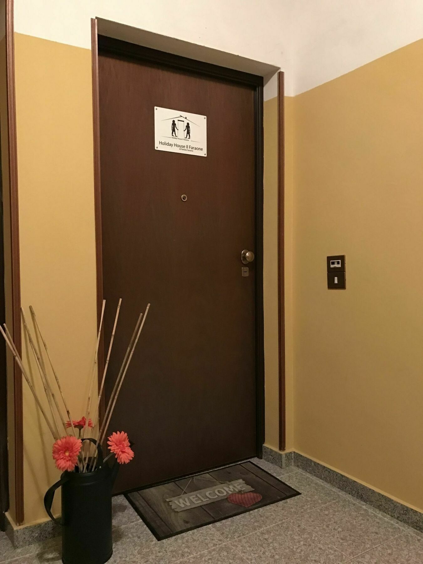 פיומיצ'ינו Guest House Il Faraone מראה חיצוני תמונה